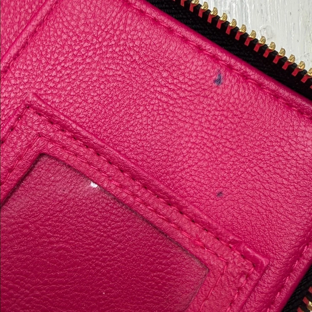 π5/$25 SALE!π Betsy Johnson Rainbow Hearts on Black Faux Leather Zip Up Wallet - Picture 4 of 14